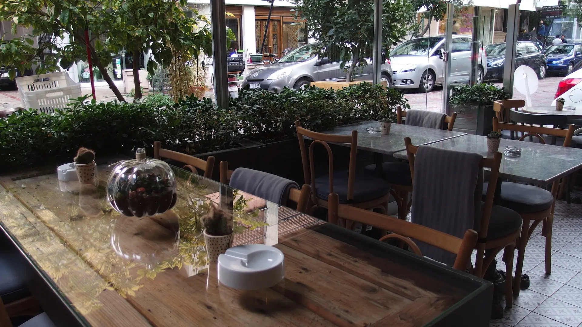 LEYLA LOKANTA ALSANCAK RESTORAN | İÇ MİMARLIK HİZMETLERİ | ARCHITECTS | MİMARLIK HİZMETLERİ | INTERIOR DESIGNER | SHOP DESIGN | STORE INTERIOR