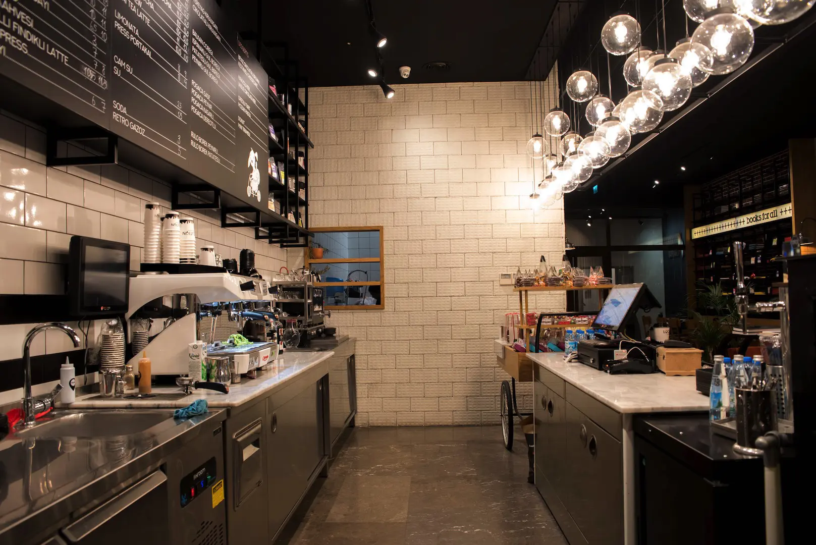 LOCATION CAFE BAYRAKLI TOWER | İÇ MİMARLIK HİZMETLERİ | ARCHITECTS | MİMARLIK HİZMETLERİ | INTERIOR DESIGNER | SHOP DESIGN | STORE INTERIOR