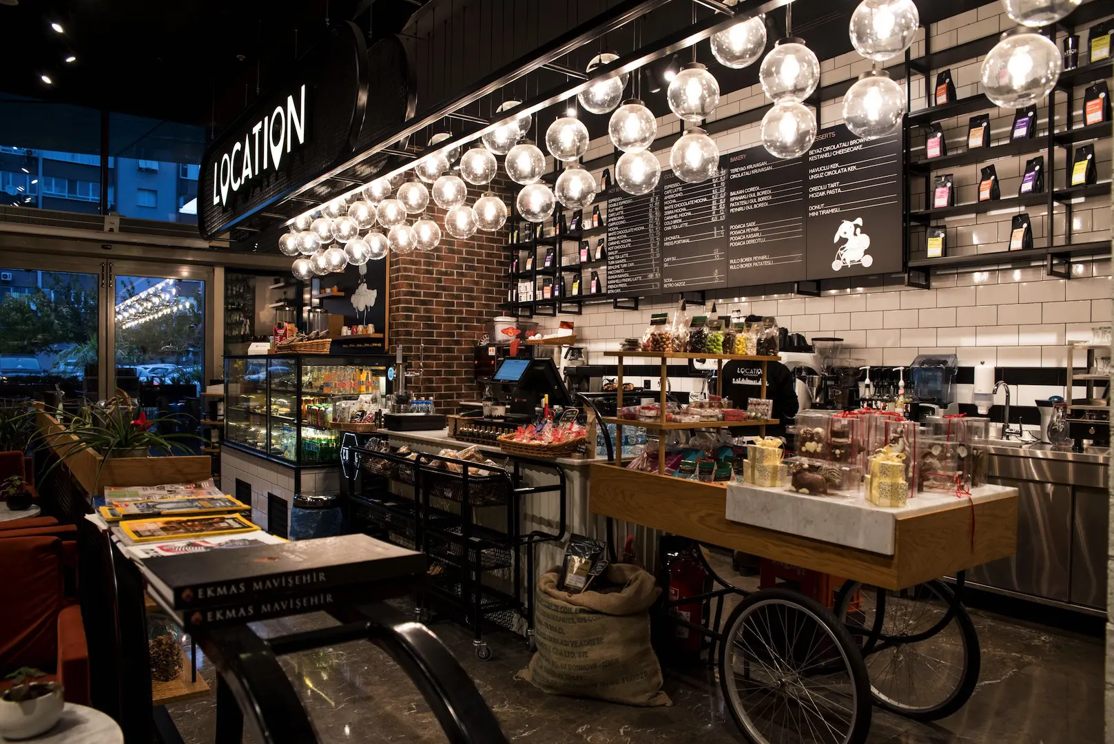 LOCATION CAFE BAYRAKLI TOWER | İÇ MİMARLIK HİZMETLERİ | ARCHITECTS | MİMARLIK HİZMETLERİ | INTERIOR DESIGNER | SHOP DESIGN | STORE INTERIOR