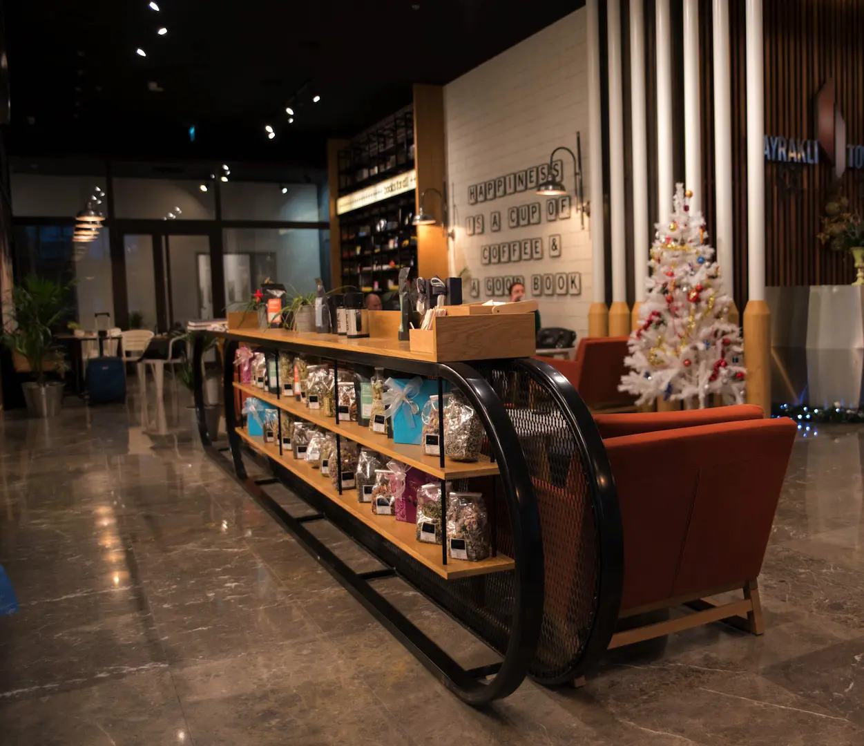 LOCATION CAFE BAYRAKLI TOWER | İÇ MİMARLIK HİZMETLERİ | ARCHITECTS | MİMARLIK HİZMETLERİ | INTERIOR DESIGNER | SHOP DESIGN | STORE INTERIOR