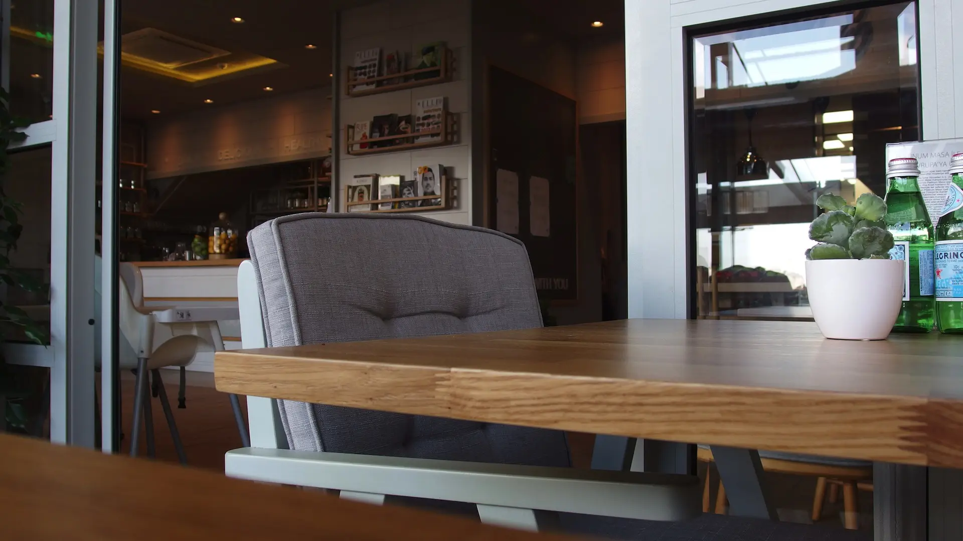 MAGRO KORDON RESTORAN | İÇ MİMARLIK HİZMETLERİ | ARCHITECTS | MİMARLIK HİZMETLERİ | INTERIOR DESIGNER | SHOP DESIGN | STORE INTERIOR