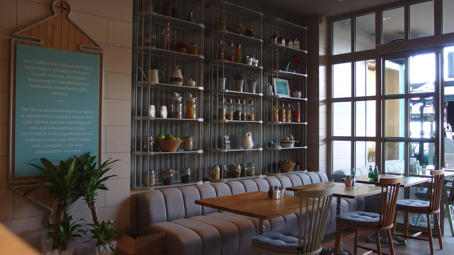 MAGRO KORDON RESTORAN | İÇ MİMARLIK HİZMETLERİ | ARCHITECTS | MİMARLIK HİZMETLERİ | INTERIOR DESIGNER | SHOP DESIGN | STORE INTERIOR