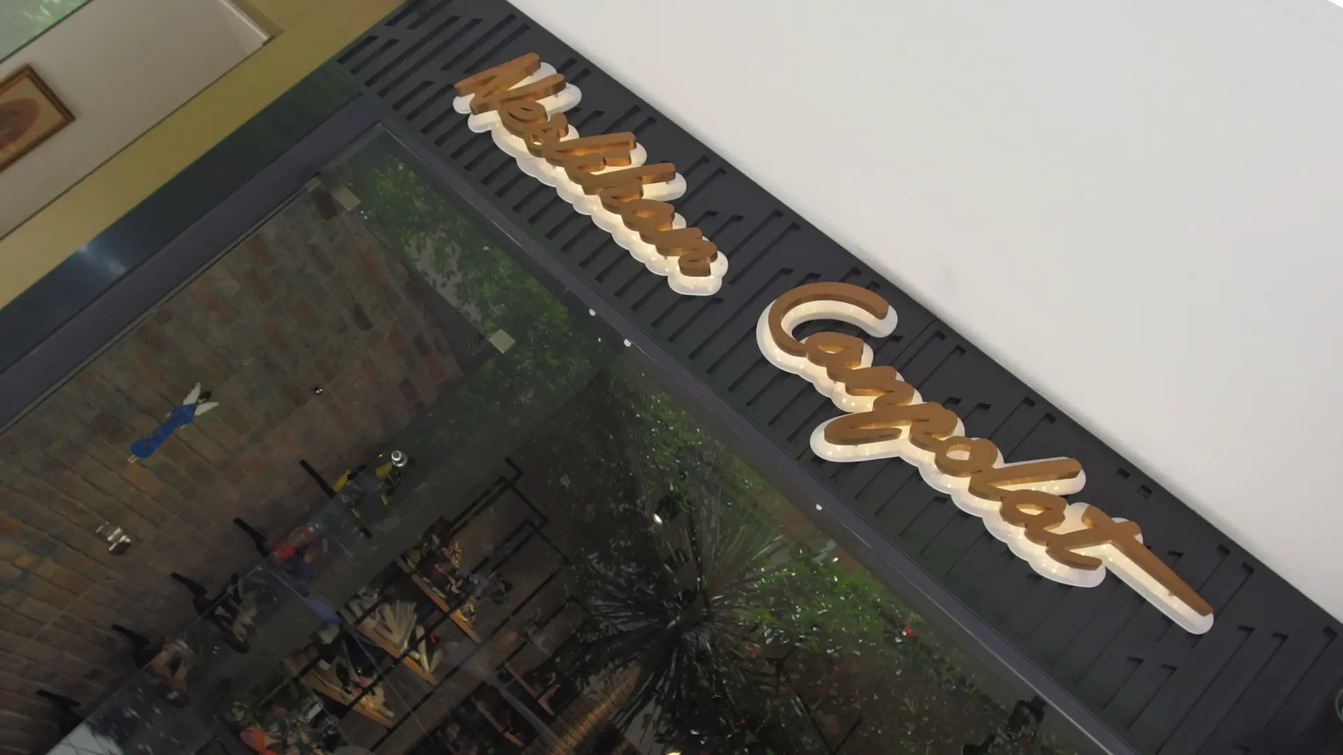 NC AYAKKABI MAGAZASI ALSANCAK | İÇ MİMARLIK HİZMETLERİ | ARCHITECTS | MİMARLIK HİZMETLERİ | INTERIOR DESIGNER | SHOP DESIGN | STORE INTERIOR