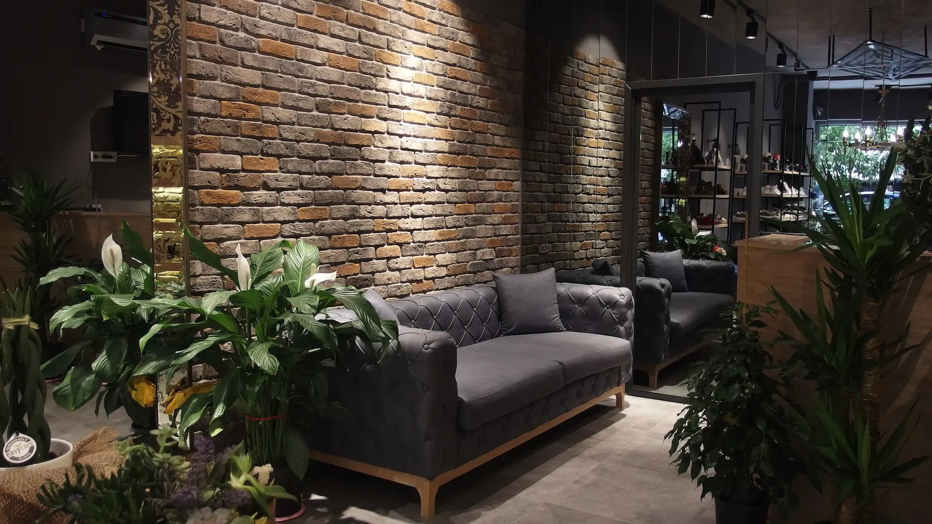 NC AYAKKABI MAGAZASI ALSANCAK | İÇ MİMARLIK HİZMETLERİ | ARCHITECTS | MİMARLIK HİZMETLERİ | INTERIOR DESIGNER | SHOP DESIGN | STORE INTERIOR