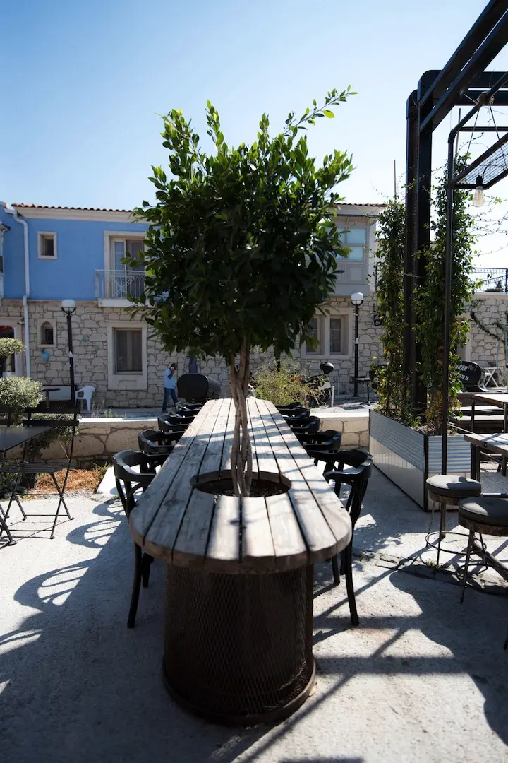 NO7 HAMBURGER RESTORANI ALACATI | İÇ MİMARLIK HİZMETLERİ | ARCHITECTS | MİMARLIK HİZMETLERİ | INTERIOR DESIGNER | SHOP DESIGN | STORE INTERIOR