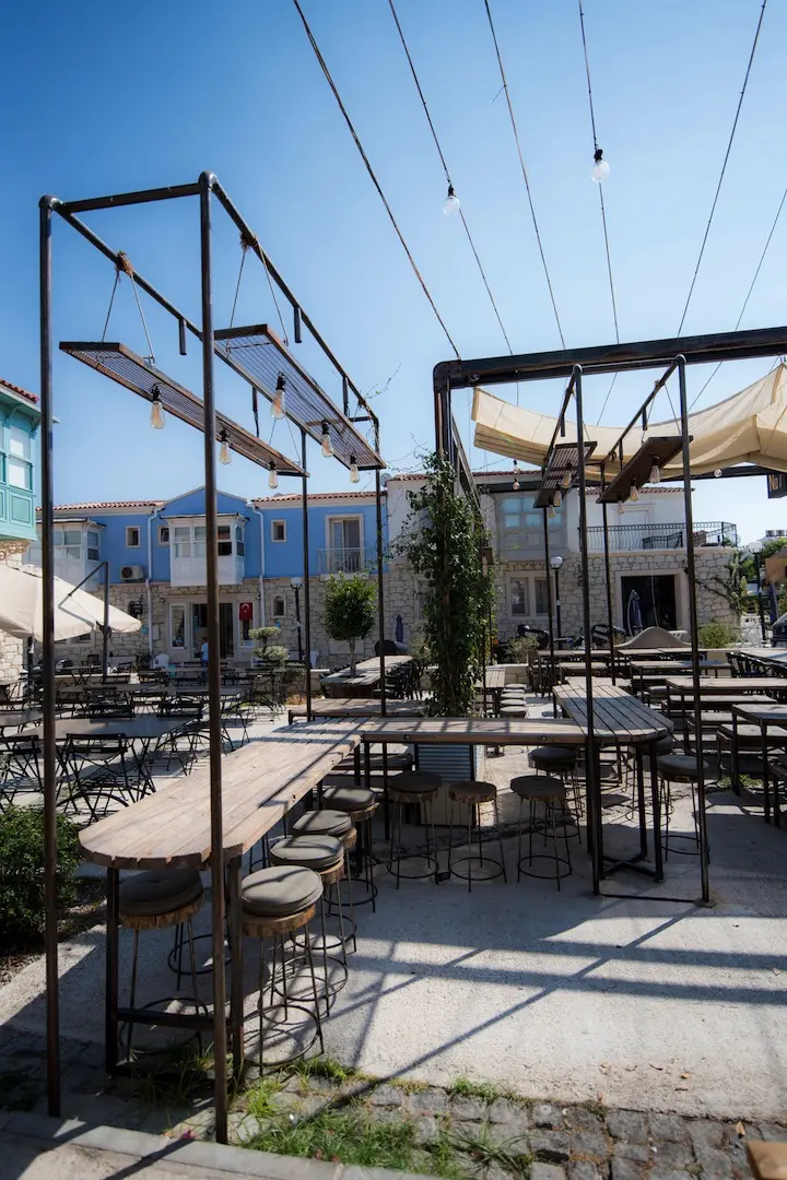 NO7 HAMBURGER RESTORANI ALACATI | İÇ MİMARLIK HİZMETLERİ | ARCHITECTS | MİMARLIK HİZMETLERİ | INTERIOR DESIGNER | SHOP DESIGN | STORE INTERIOR