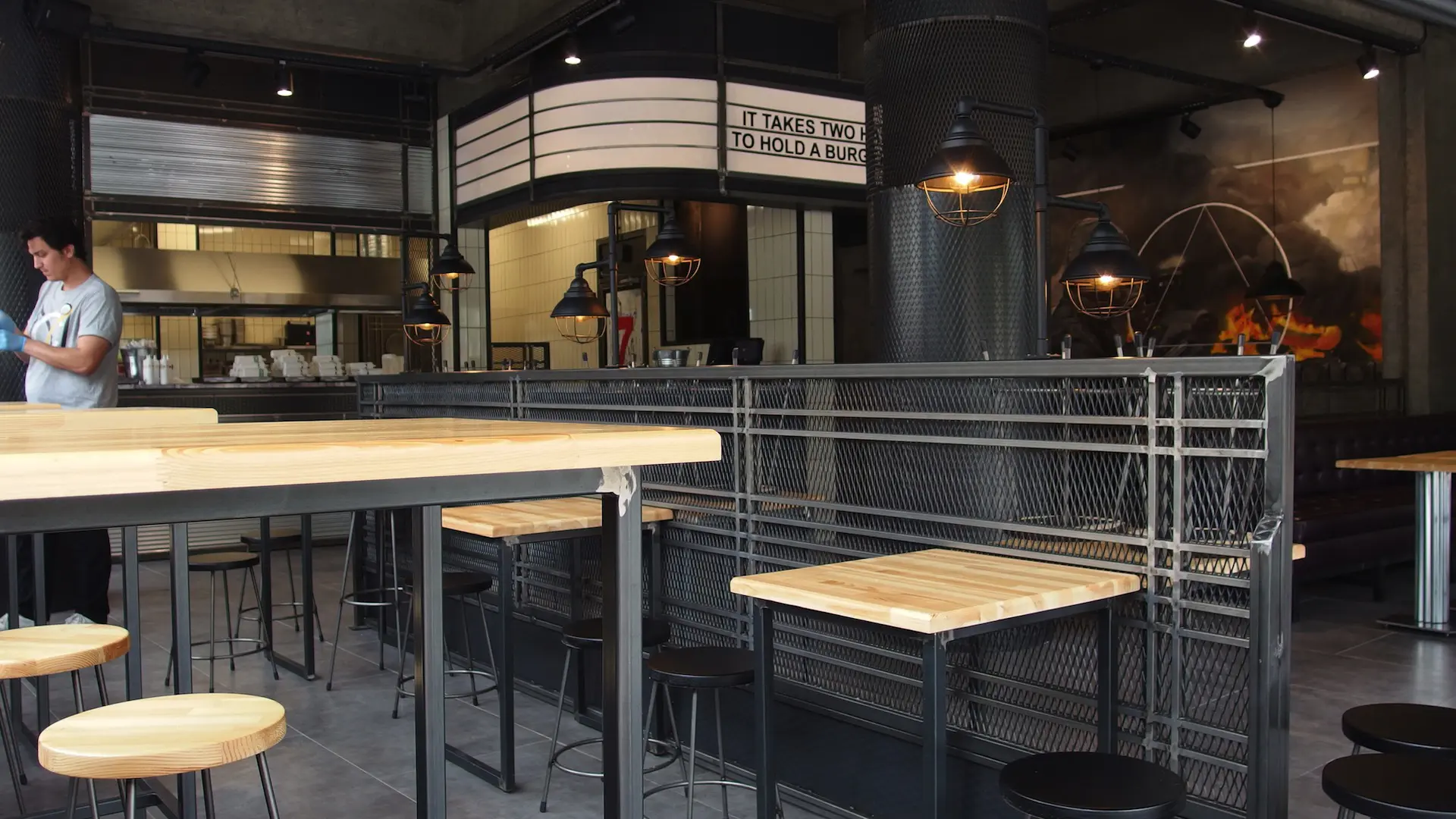 NO7 HAMBURGER RESTORANI BALCOVA | İÇ MİMARLIK HİZMETLERİ | ARCHITECTS | MİMARLIK HİZMETLERİ | INTERIOR DESIGNER | SHOP DESIGN | STORE INTERIOR