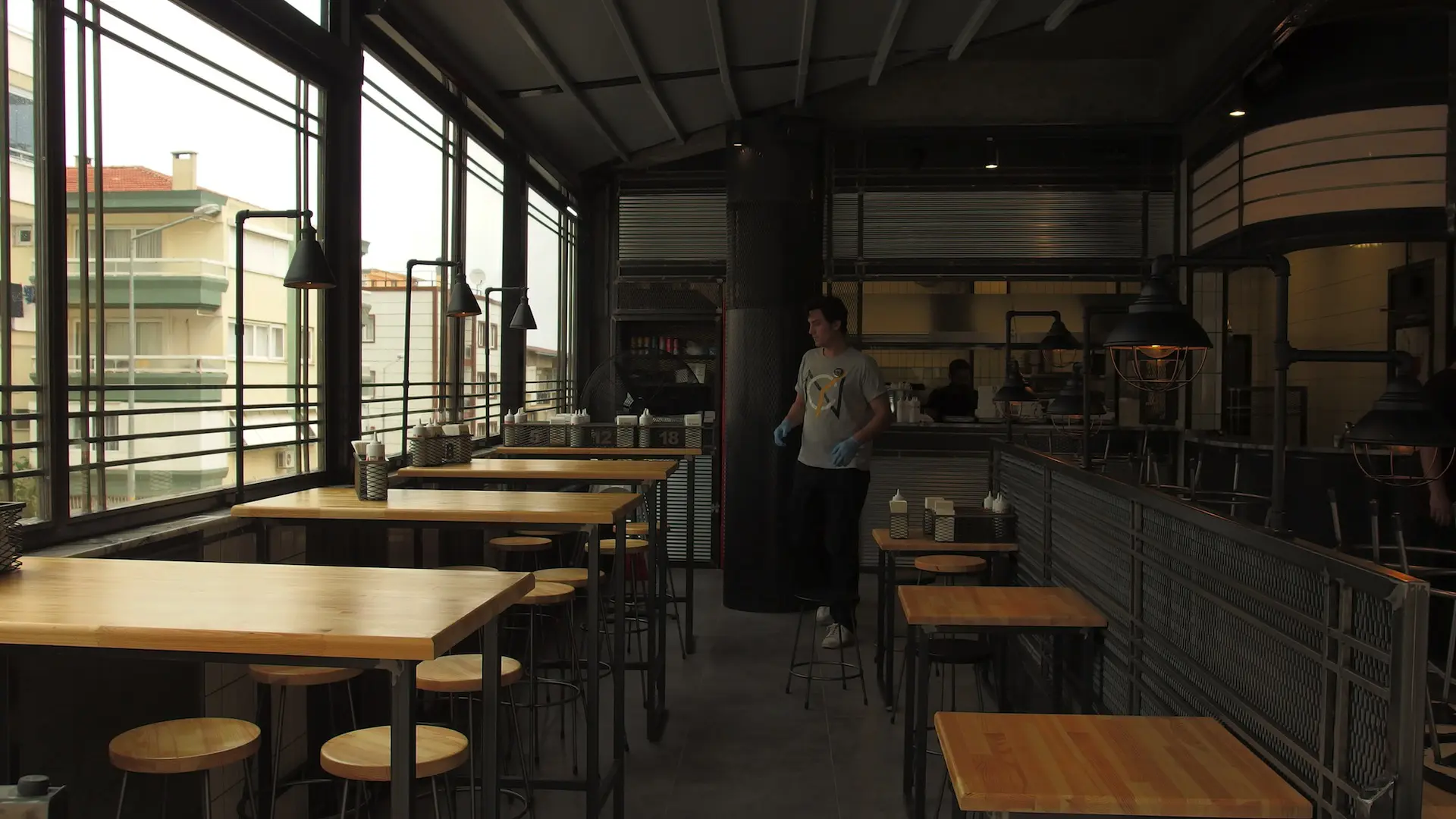 NO7 HAMBURGER RESTORANI BALCOVA | İÇ MİMARLIK HİZMETLERİ | ARCHITECTS | MİMARLIK HİZMETLERİ | INTERIOR DESIGNER | SHOP DESIGN | STORE INTERIOR