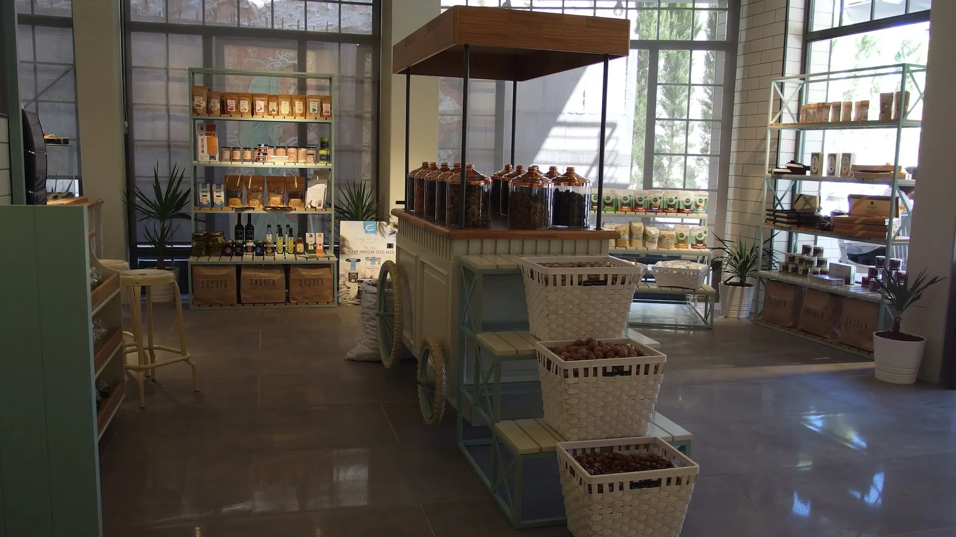 SASULA CEREZ KAHVE URLA | İÇ MİMARLIK HİZMETLERİ | ARCHITECTS | MİMARLIK HİZMETLERİ | INTERIOR DESIGNER | SHOP DESIGN | STORE INTERIOR