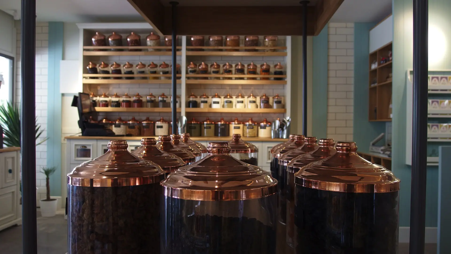 SASULA CEREZ KAHVE URLA | İÇ MİMARLIK HİZMETLERİ | ARCHITECTS | MİMARLIK HİZMETLERİ | INTERIOR DESIGNER | SHOP DESIGN | STORE INTERIOR