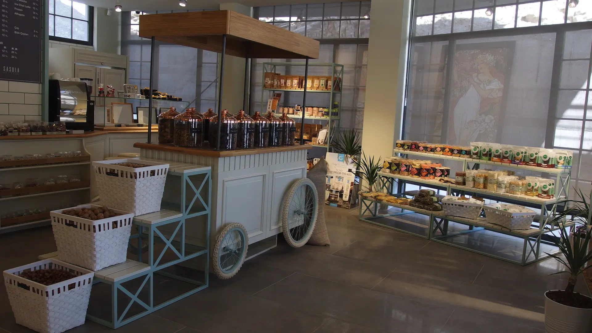 SASULA CEREZ KAHVE URLA | İÇ MİMARLIK HİZMETLERİ | ARCHITECTS | MİMARLIK HİZMETLERİ | INTERIOR DESIGNER | SHOP DESIGN | STORE INTERIOR