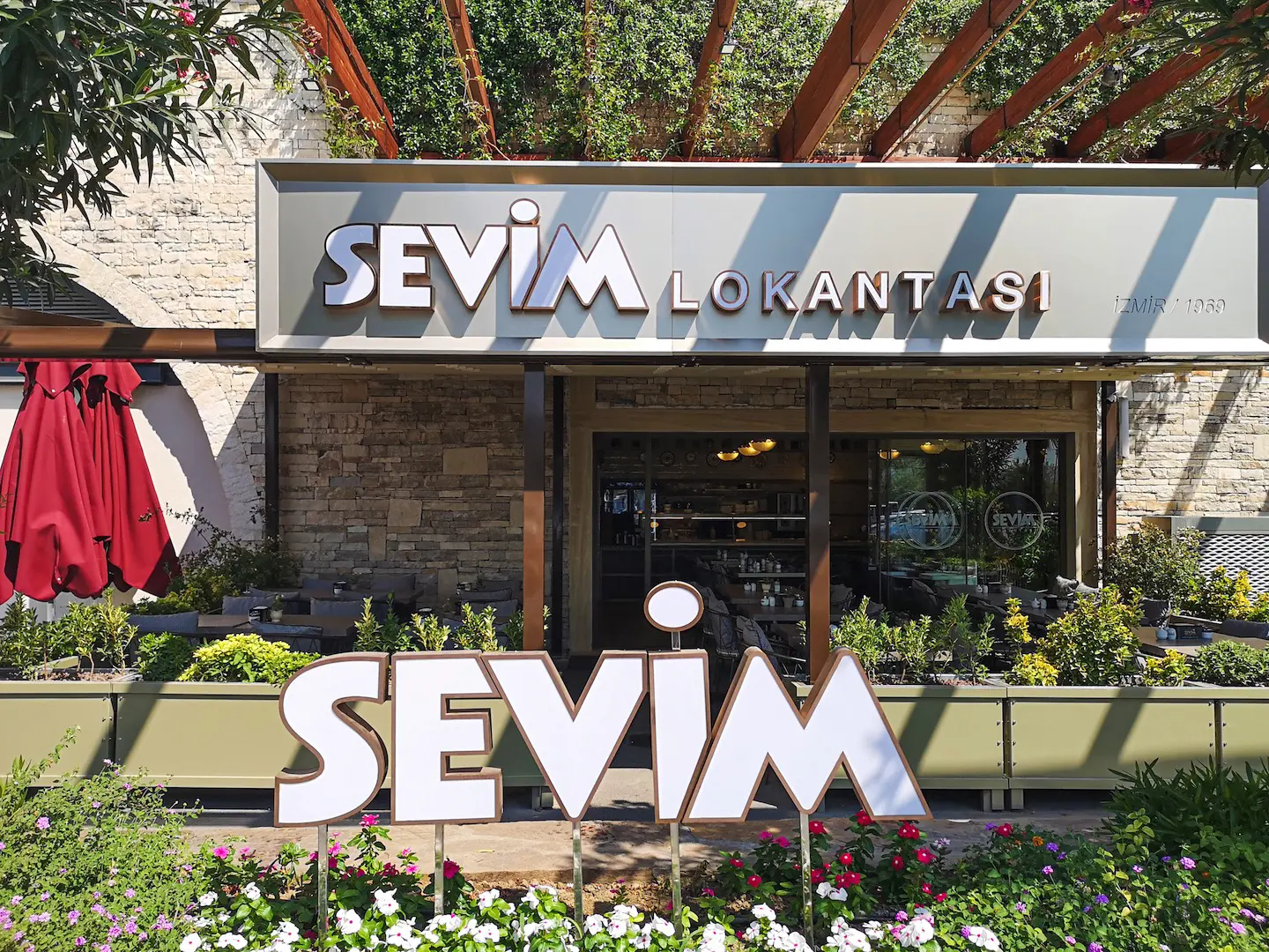 SEVIM LOKANTASI FORUM BORNOVA | İÇ MİMARLIK HİZMETLERİ | ARCHITECTS | MİMARLIK HİZMETLERİ | INTERIOR DESIGNER | SHOP DESIGN | STORE INTERIOR