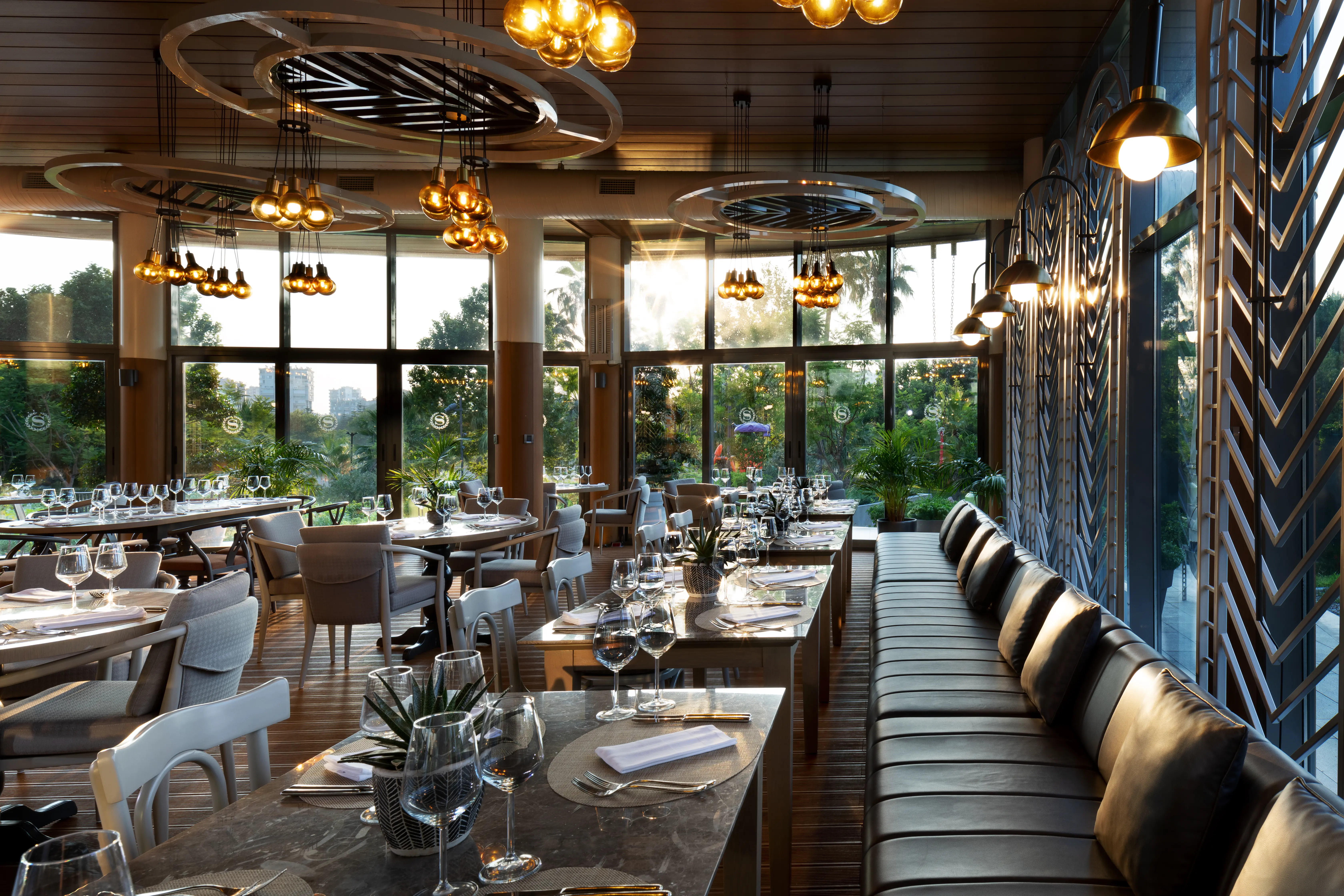 SHERATON LA SPEZIA RESTORAN ADANA | İÇ MİMARLIK HİZMETLERİ | ARCHITECTS | MİMARLIK HİZMETLERİ | INTERIOR DESIGNER | SHOP DESIGN | STORE INTERIOR