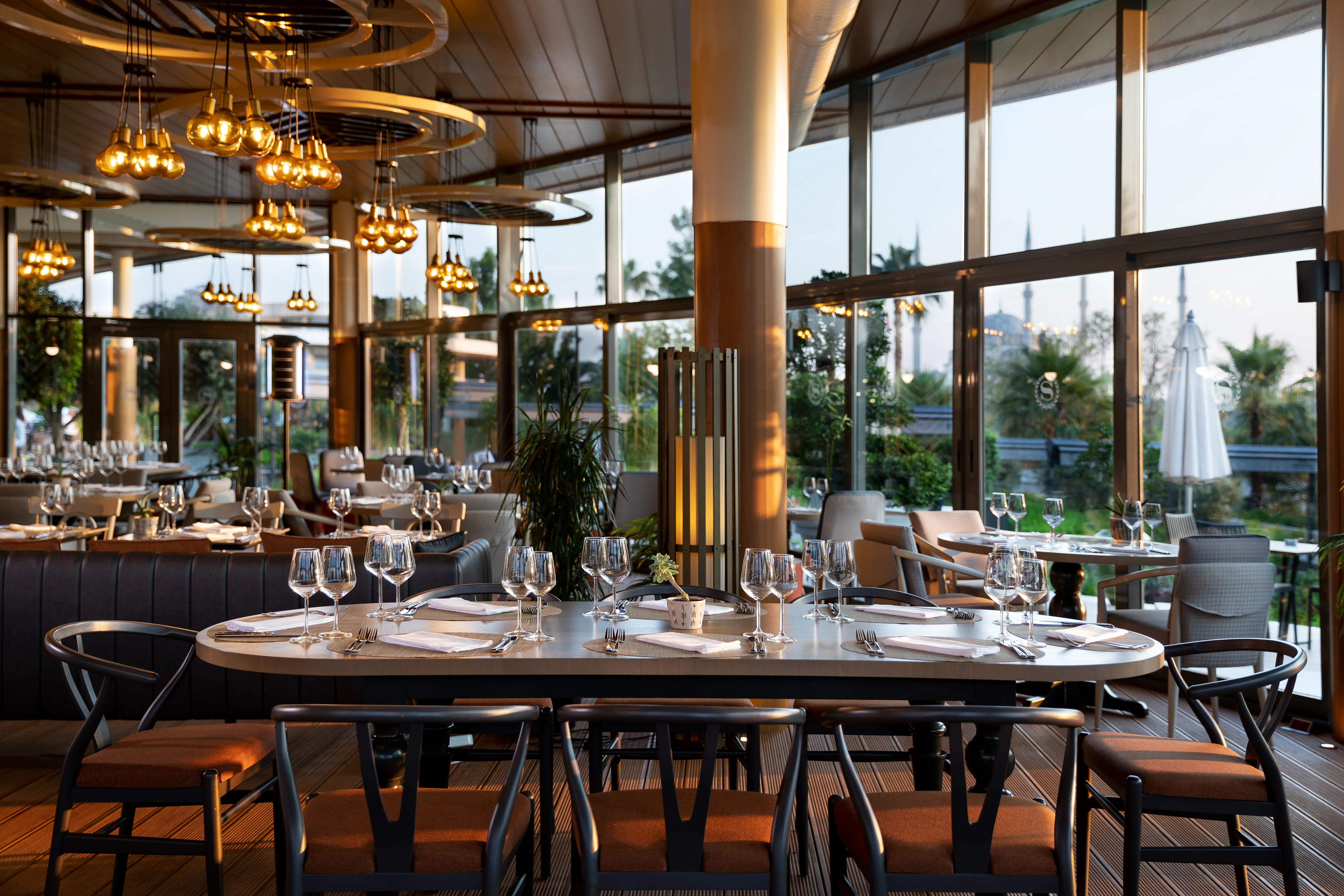 SHERATON LA SPEZIA RESTORAN ADANA | İÇ MİMARLIK HİZMETLERİ | ARCHITECTS | MİMARLIK HİZMETLERİ | INTERIOR DESIGNER | SHOP DESIGN | STORE INTERIOR