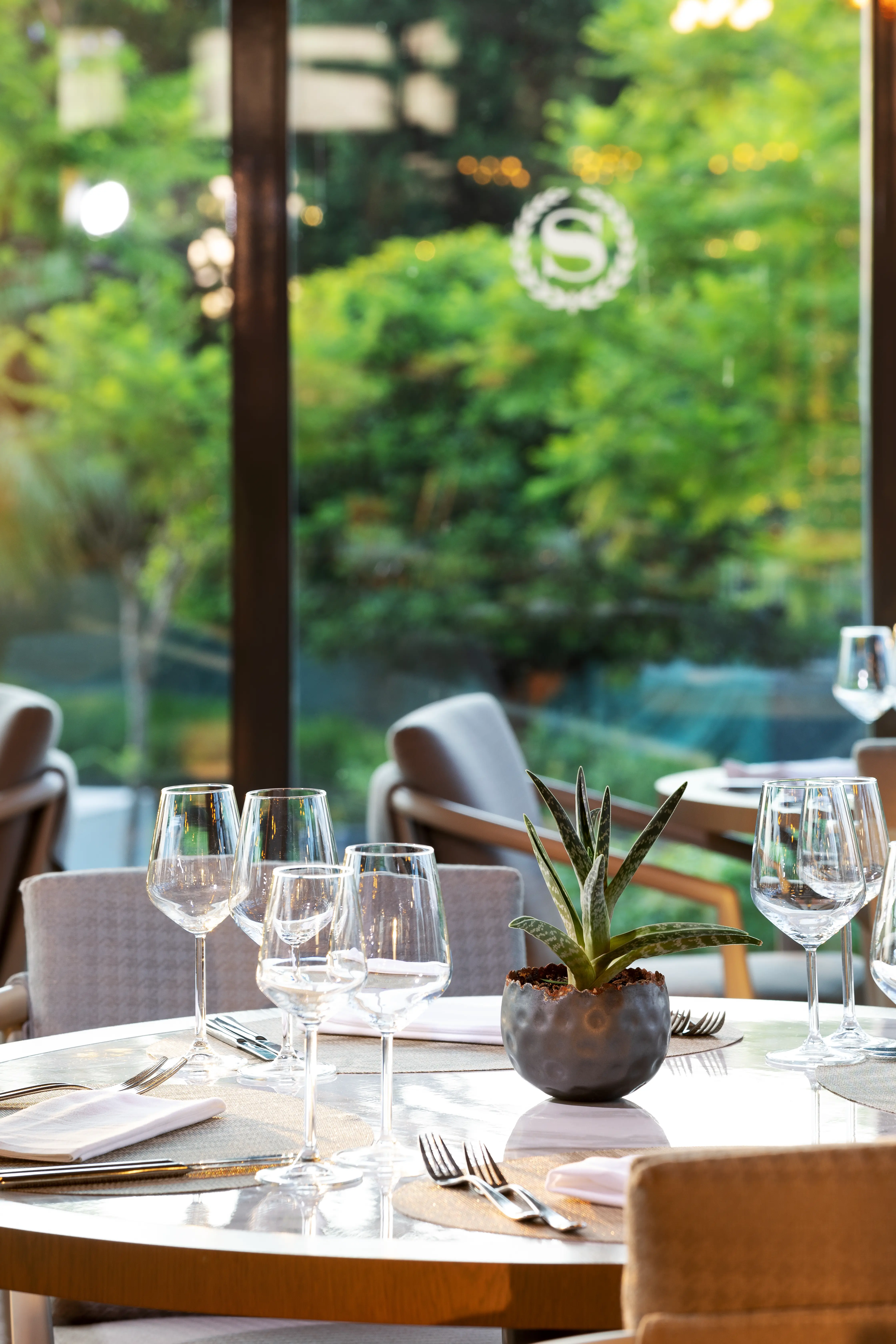 SHERATON LA SPEZIA RESTORAN ADANA | İÇ MİMARLIK HİZMETLERİ | ARCHITECTS | MİMARLIK HİZMETLERİ | INTERIOR DESIGNER | SHOP DESIGN | STORE INTERIOR