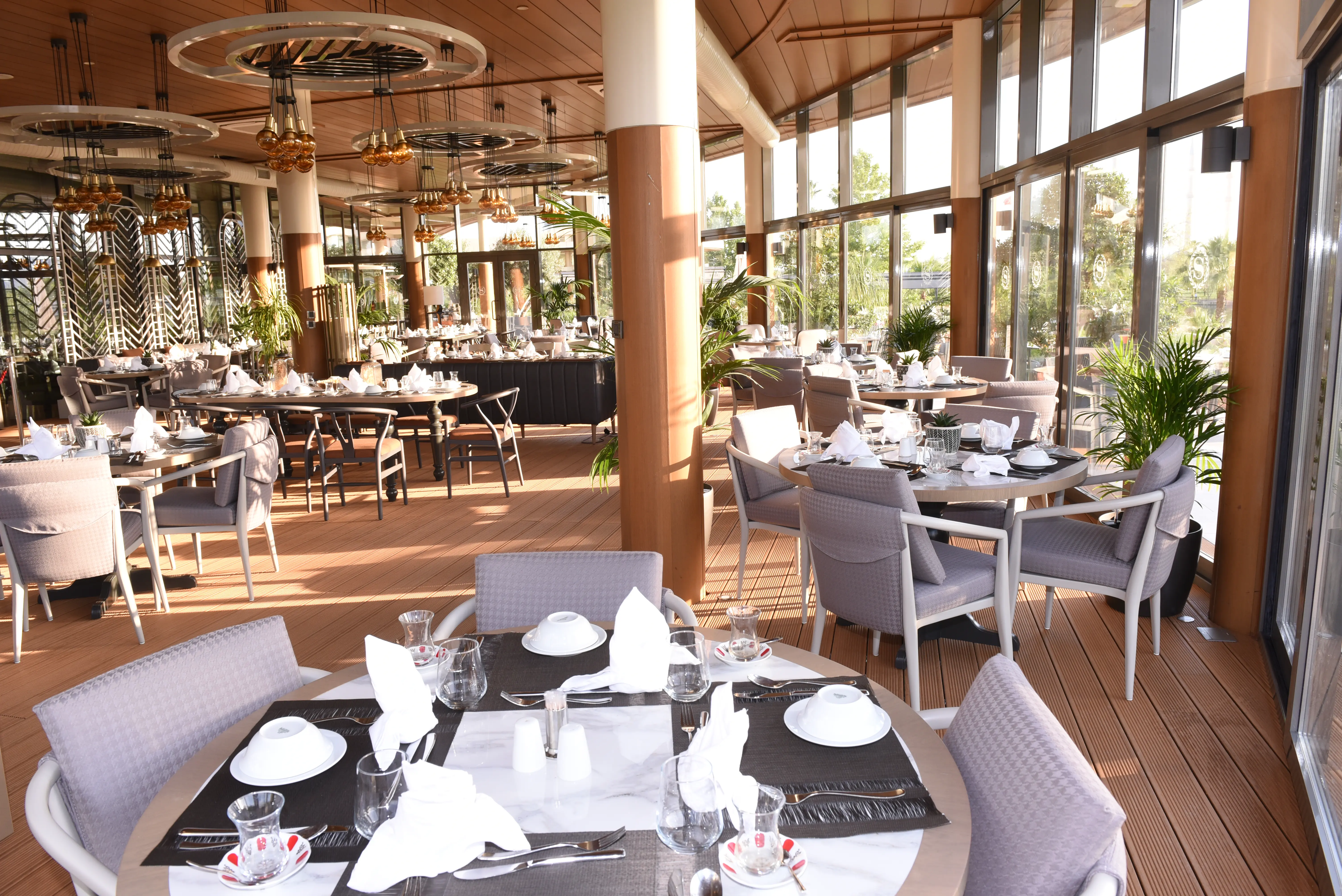 SHERATON LA SPEZIA RESTORAN ADANA | İÇ MİMARLIK HİZMETLERİ | ARCHITECTS | MİMARLIK HİZMETLERİ | INTERIOR DESIGNER | SHOP DESIGN | STORE INTERIOR