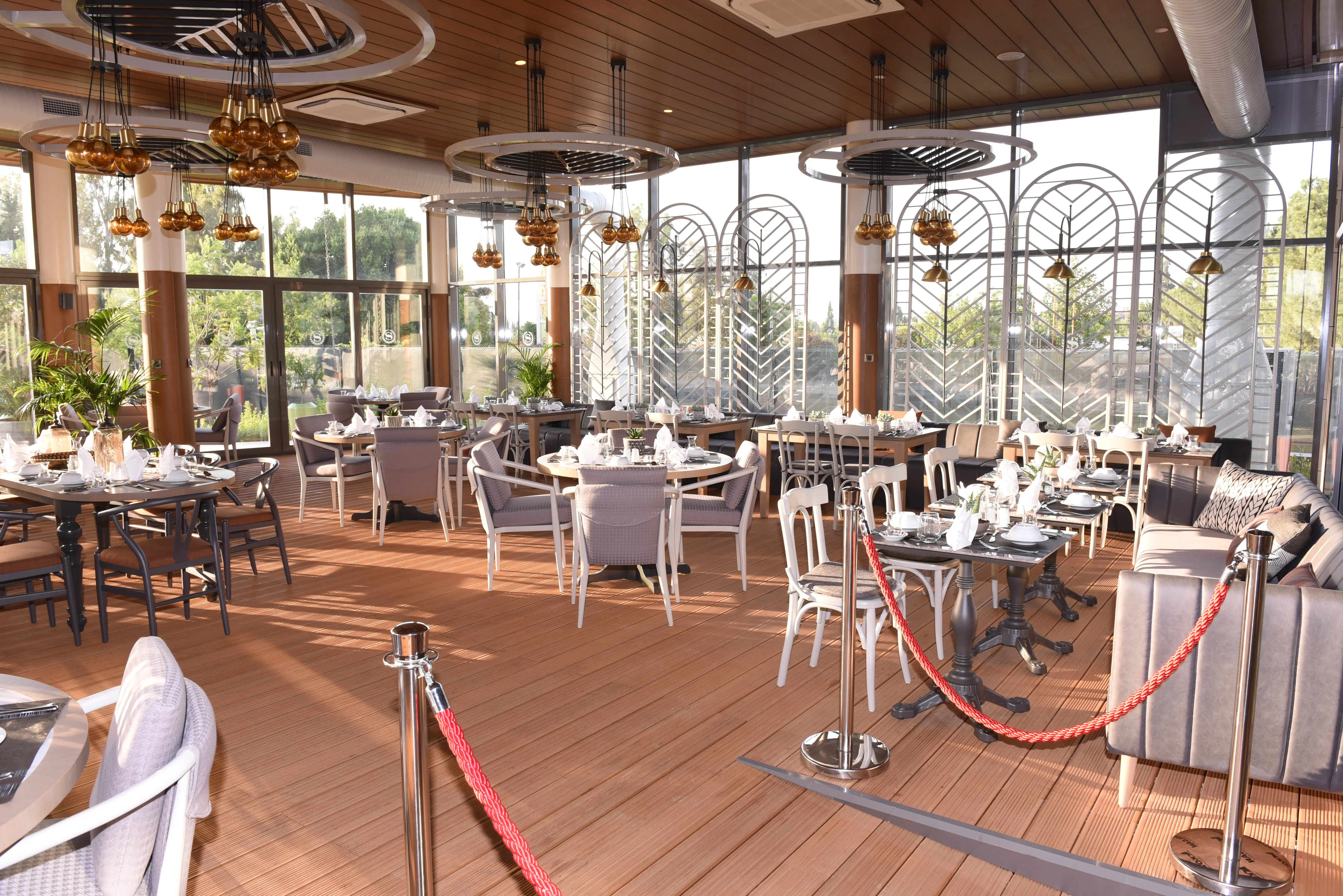 SHERATON LA SPEZIA RESTORAN ADANA | İÇ MİMARLIK HİZMETLERİ | ARCHITECTS | MİMARLIK HİZMETLERİ | INTERIOR DESIGNER | SHOP DESIGN | STORE INTERIOR