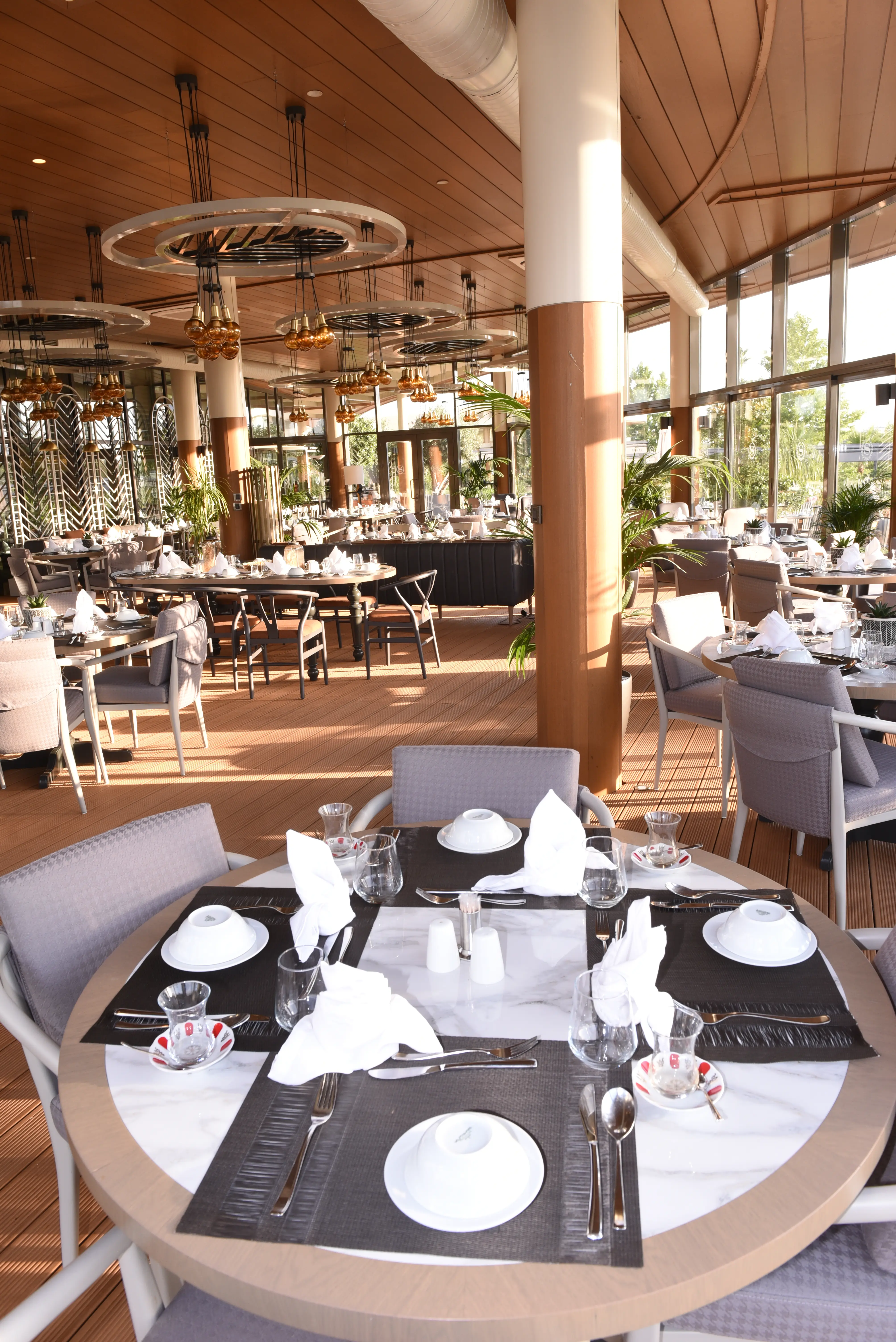 SHERATON LA SPEZIA RESTORAN ADANA | İÇ MİMARLIK HİZMETLERİ | ARCHITECTS | MİMARLIK HİZMETLERİ | INTERIOR DESIGNER | SHOP DESIGN | STORE INTERIOR