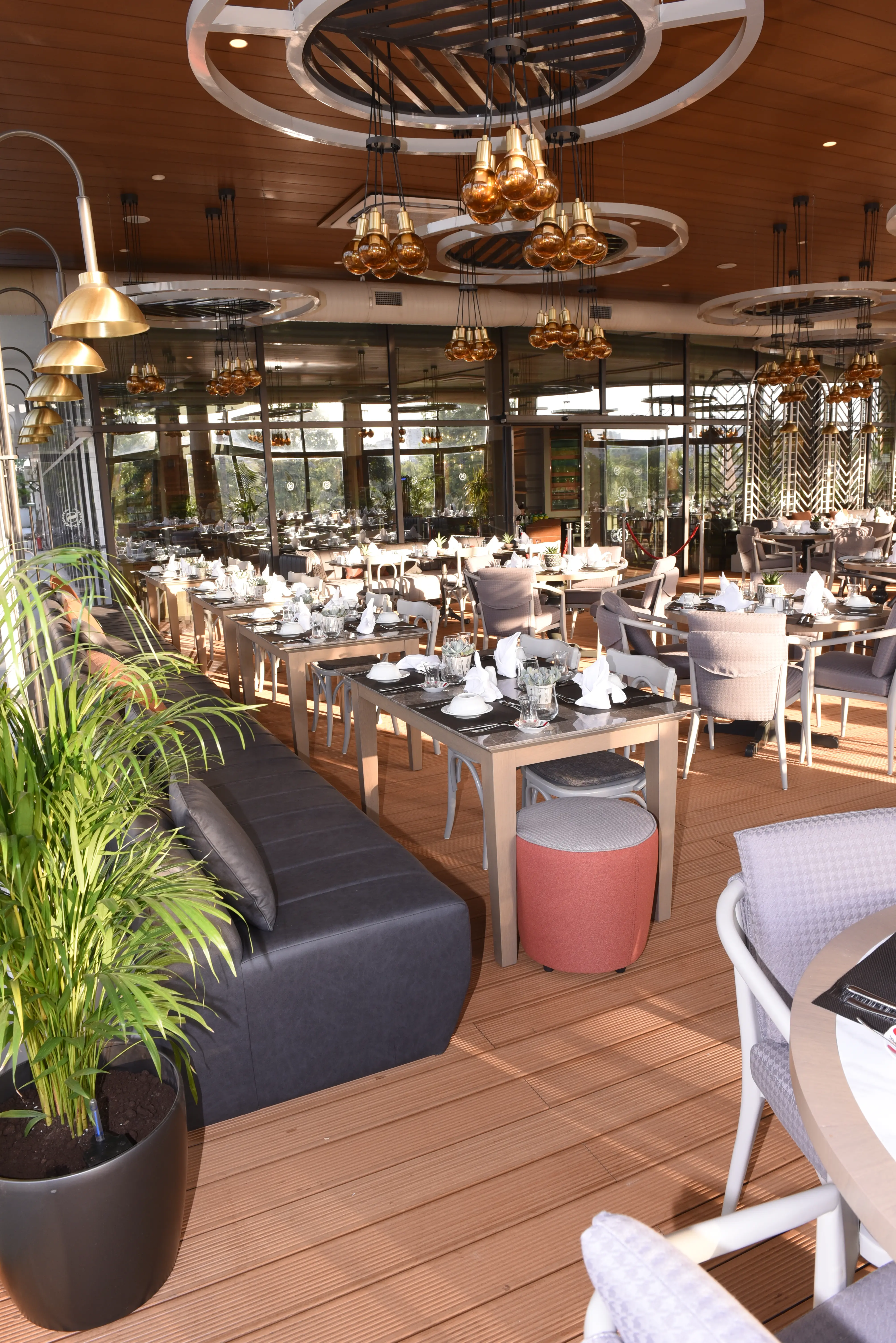 SHERATON LA SPEZIA RESTORAN ADANA | İÇ MİMARLIK HİZMETLERİ | ARCHITECTS | MİMARLIK HİZMETLERİ | INTERIOR DESIGNER | SHOP DESIGN | STORE INTERIOR