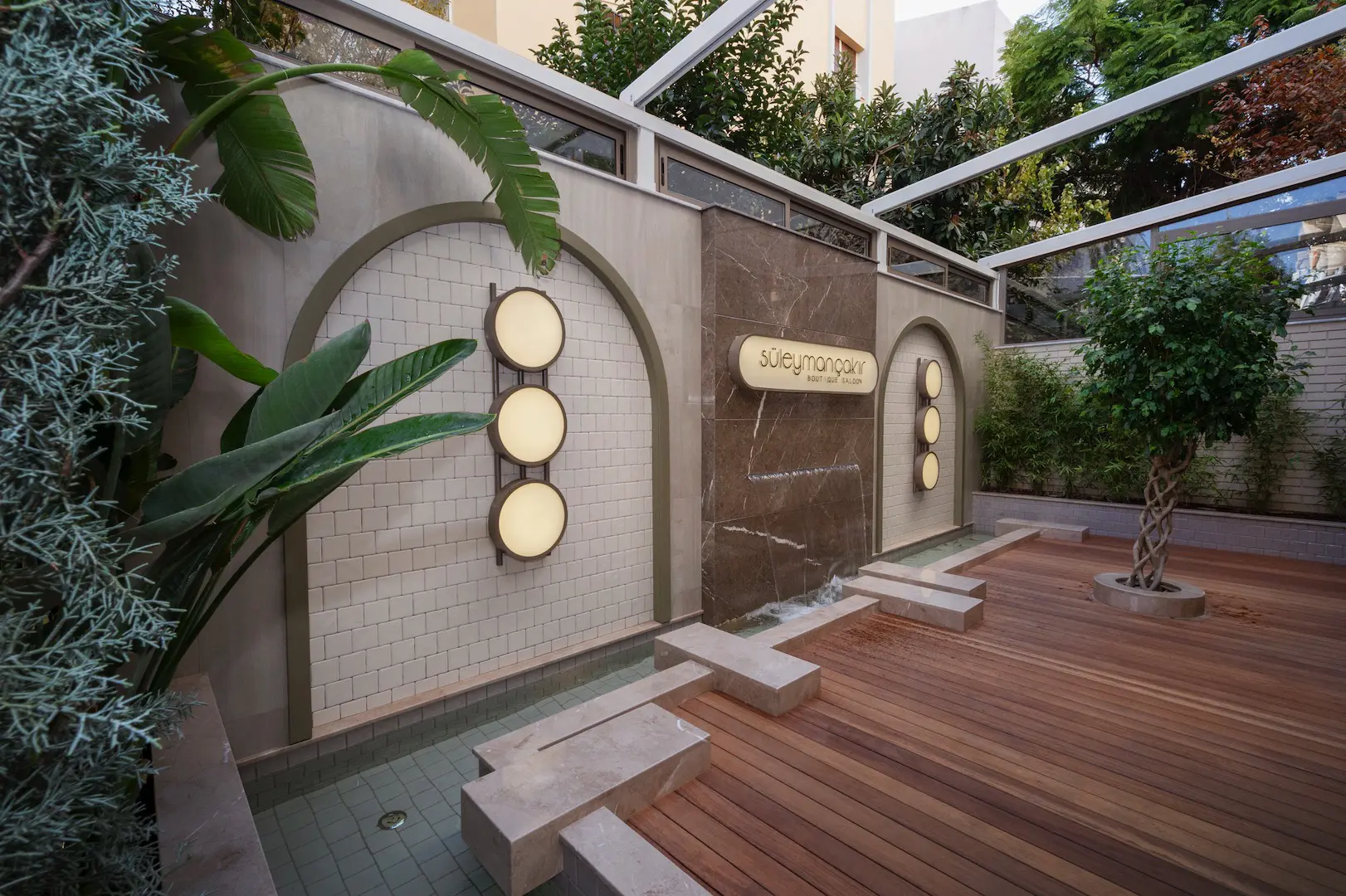 SULEYMAN CAKIR KUAFOR SALONU BOSTANLI | İÇ MİMARLIK HİZMETLERİ | ARCHITECTS | MİMARLIK HİZMETLERİ | INTERIOR DESIGNER | SHOP DESIGN | STORE INTERIOR