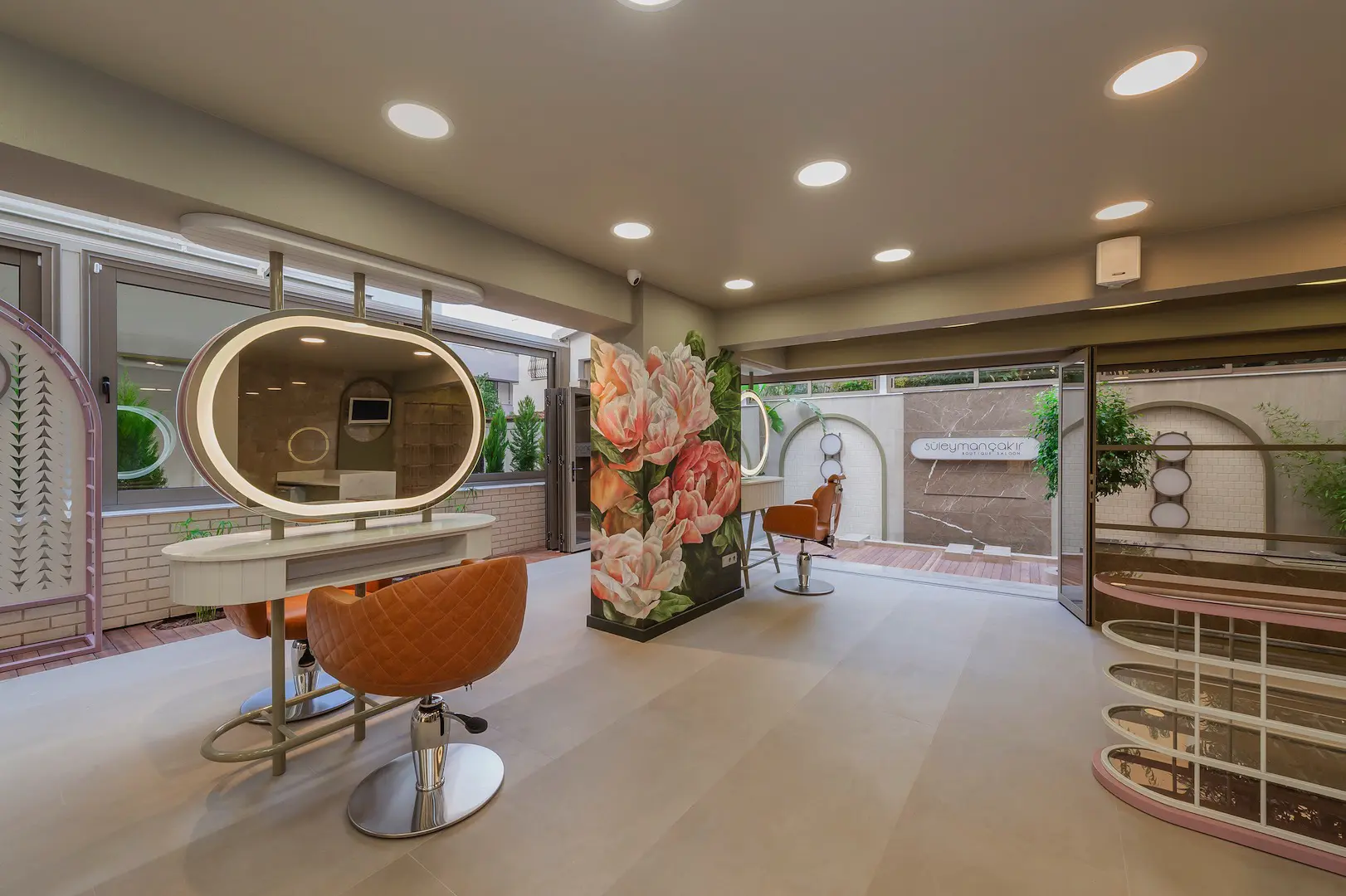 SULEYMAN CAKIR KUAFOR SALONU BOSTANLI | İÇ MİMARLIK HİZMETLERİ | ARCHITECTS | MİMARLIK HİZMETLERİ | INTERIOR DESIGNER | SHOP DESIGN | STORE INTERIOR