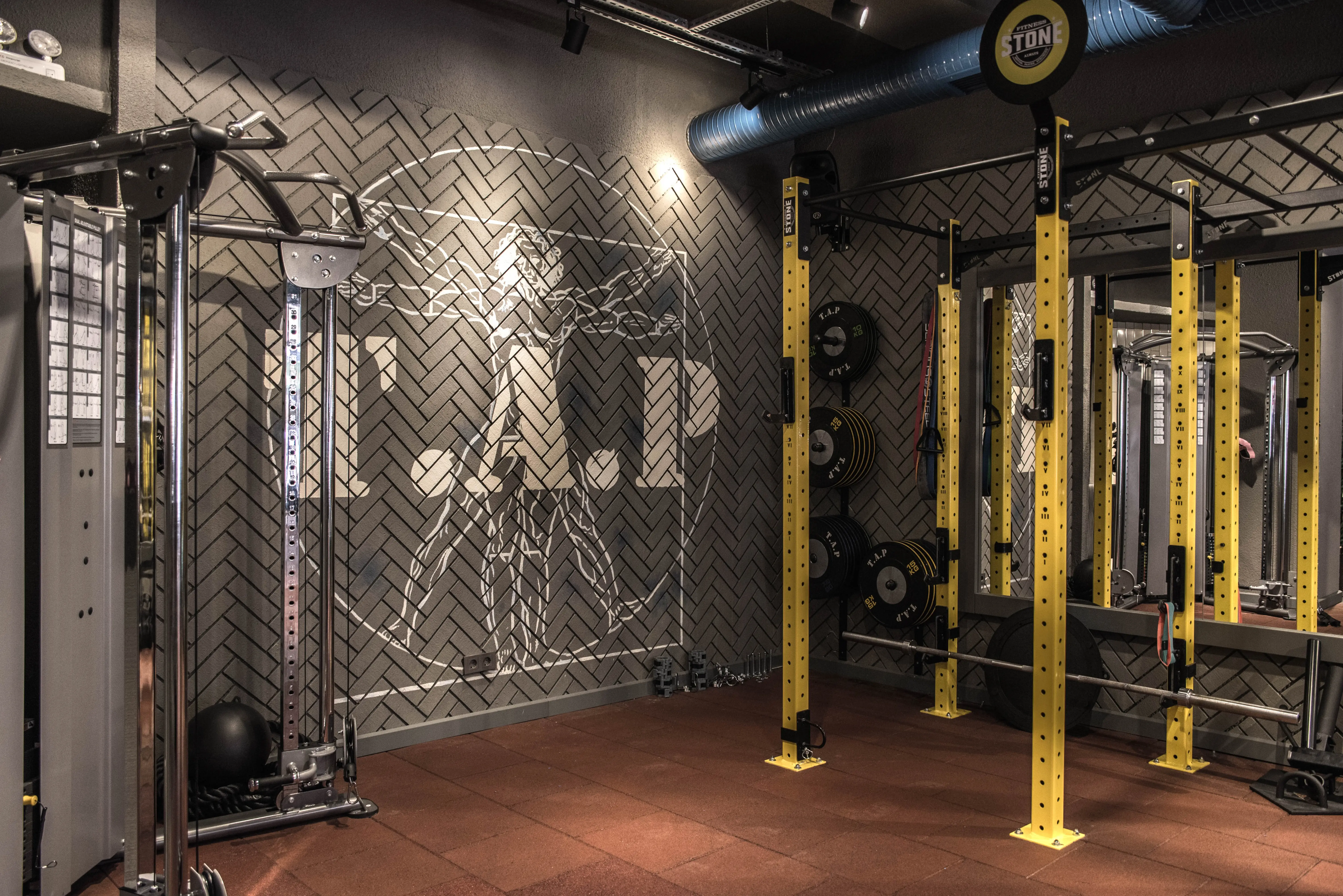 TAP SPORTS FITNESS CENTRE ALSANCAK | İÇ MİMARLIK HİZMETLERİ | ARCHITECTS | MİMARLIK HİZMETLERİ | INTERIOR DESIGNER | SHOP DESIGN | STORE INTERIOR