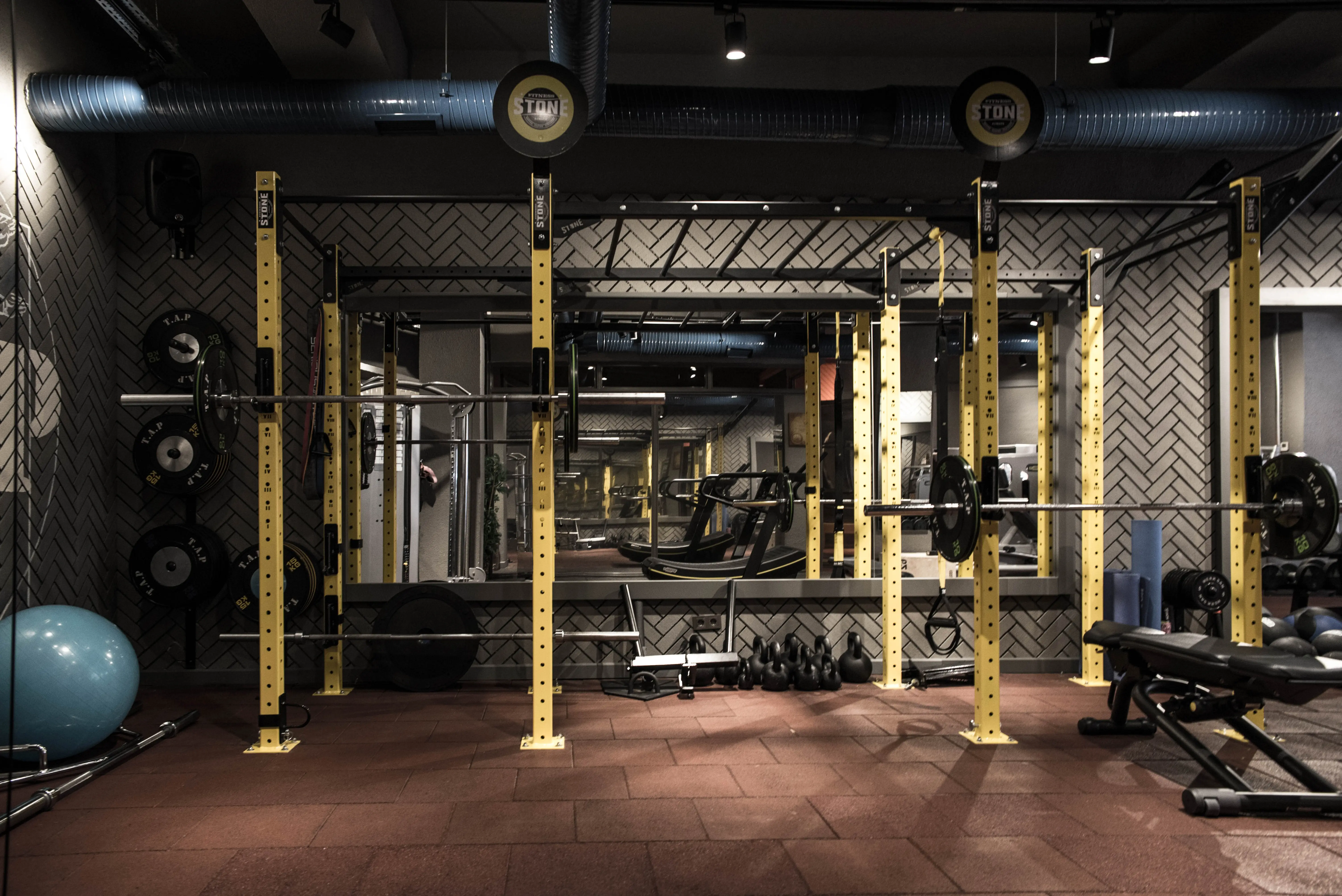 TAP SPORTS FITNESS CENTRE ALSANCAK | İÇ MİMARLIK HİZMETLERİ | ARCHITECTS | MİMARLIK HİZMETLERİ | INTERIOR DESIGNER | SHOP DESIGN | STORE INTERIOR