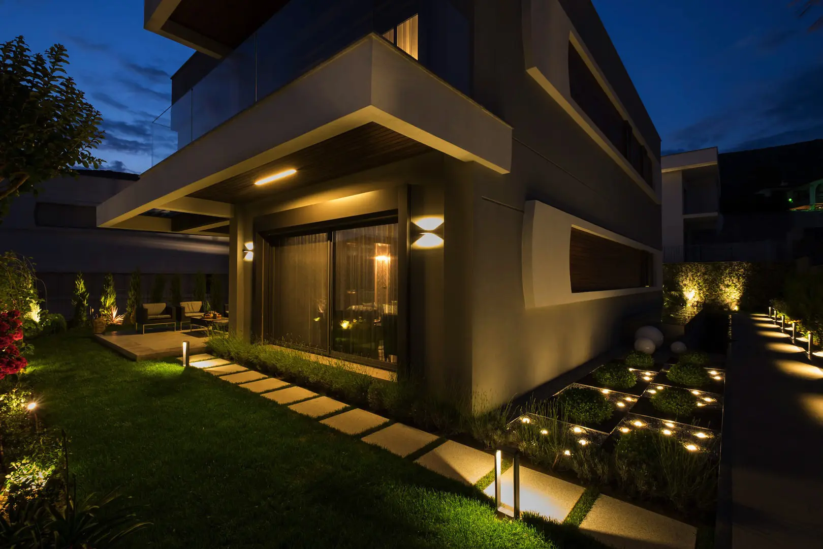 VILLANOVA EVLERI BORNOVA | İÇ MİMARLIK HİZMETLERİ | ARCHITECTS | MİMARLIK HİZMETLERİ | INTERIOR DESIGNER | SHOP DESIGN | STORE INTERIOR