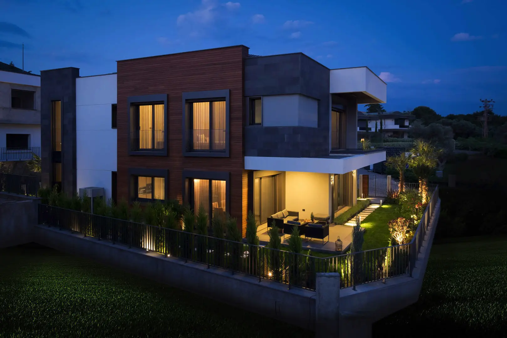 VILLANOVA EVLERI BORNOVA | İÇ MİMARLIK HİZMETLERİ | ARCHITECTS | MİMARLIK HİZMETLERİ | INTERIOR DESIGNER | SHOP DESIGN | STORE INTERIOR