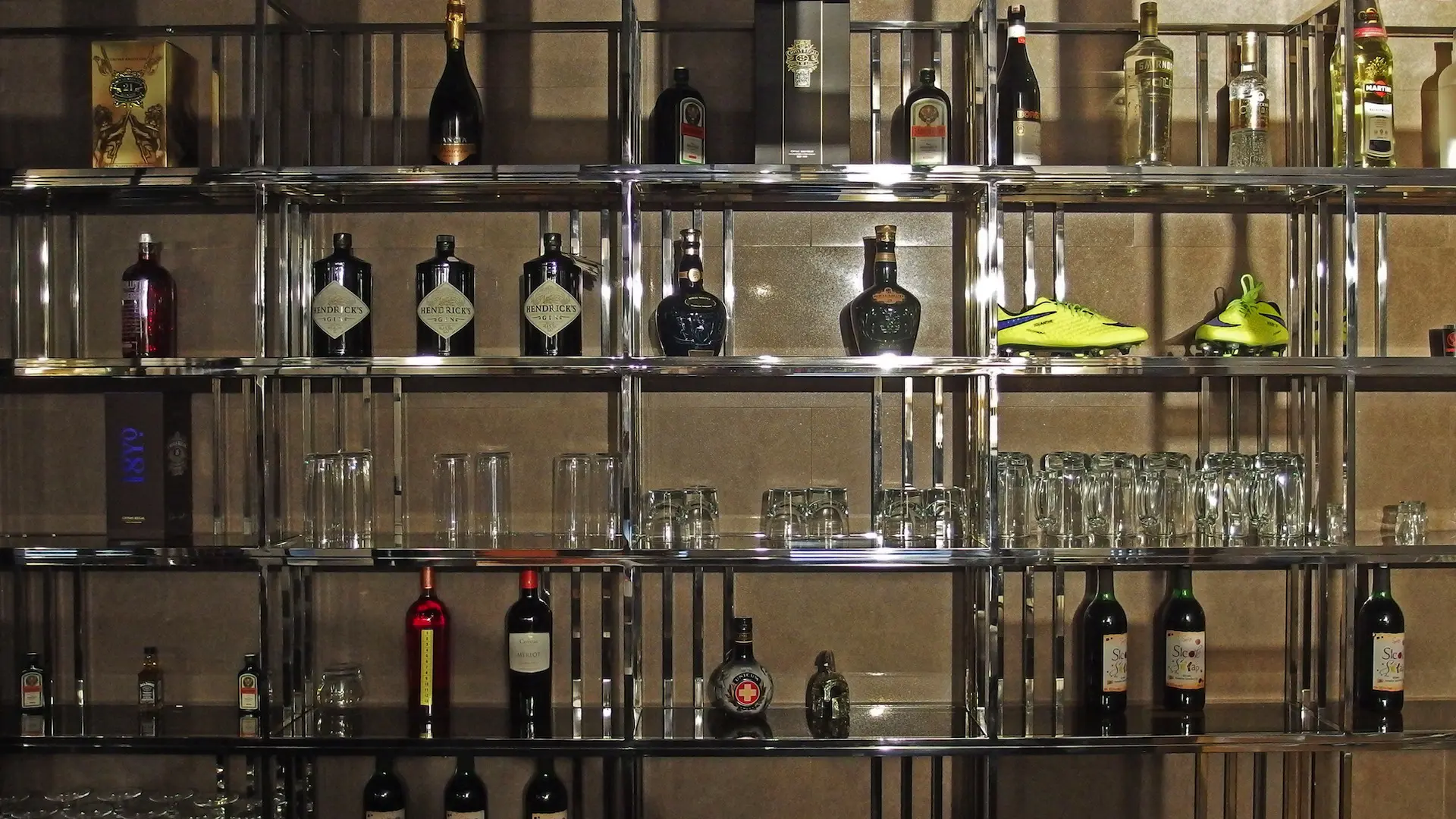 YC KURTULUS SAHILEVLERI EVI | İÇ MİMARLIK HİZMETLERİ | ARCHITECTS | MİMARLIK HİZMETLERİ | INTERIOR DESIGNER | SHOP DESIGN | STORE INTERIOR