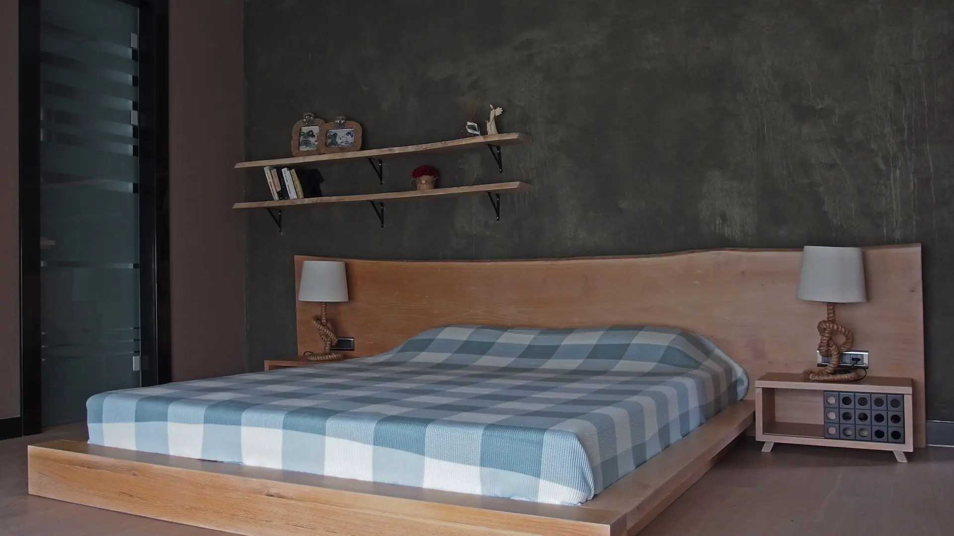 YC KURTULUS SAHILEVLERI EVI | İÇ MİMARLIK HİZMETLERİ | ARCHITECTS | MİMARLIK HİZMETLERİ | INTERIOR DESIGNER | SHOP DESIGN | STORE INTERIOR