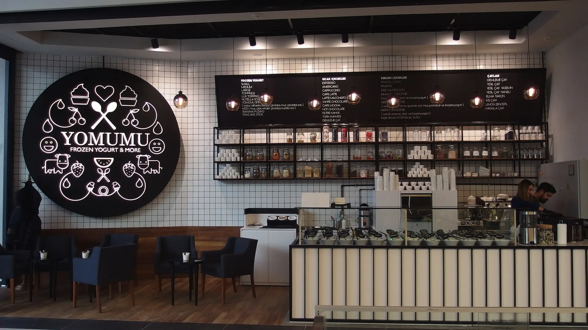 YOMUMU FROZEN YOGURT POINT BORNOVA | İÇ MİMARLIK HİZMETLERİ | ARCHITECTS | MİMARLIK HİZMETLERİ | INTERIOR DESIGNER | SHOP DESIGN | STORE INTERIOR