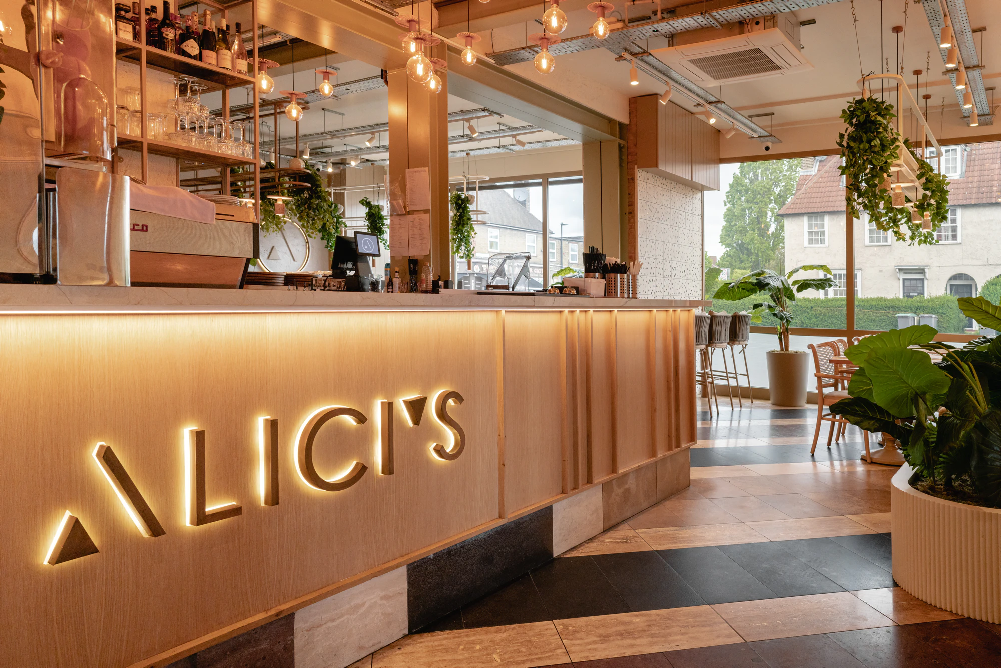 ALICIS RESTAURANT LONDON | ARCHITECTS | MİMARLIK HİZMETLERİ