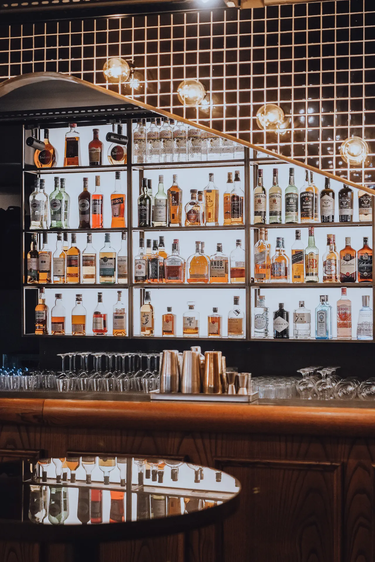 Magro Pub cindibekarchitects