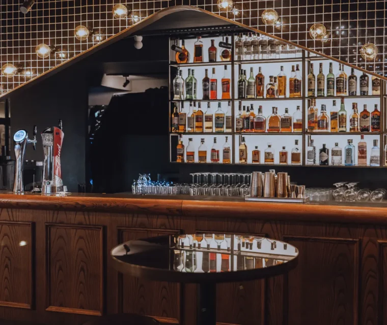 Magro Pub cindibekarchitects