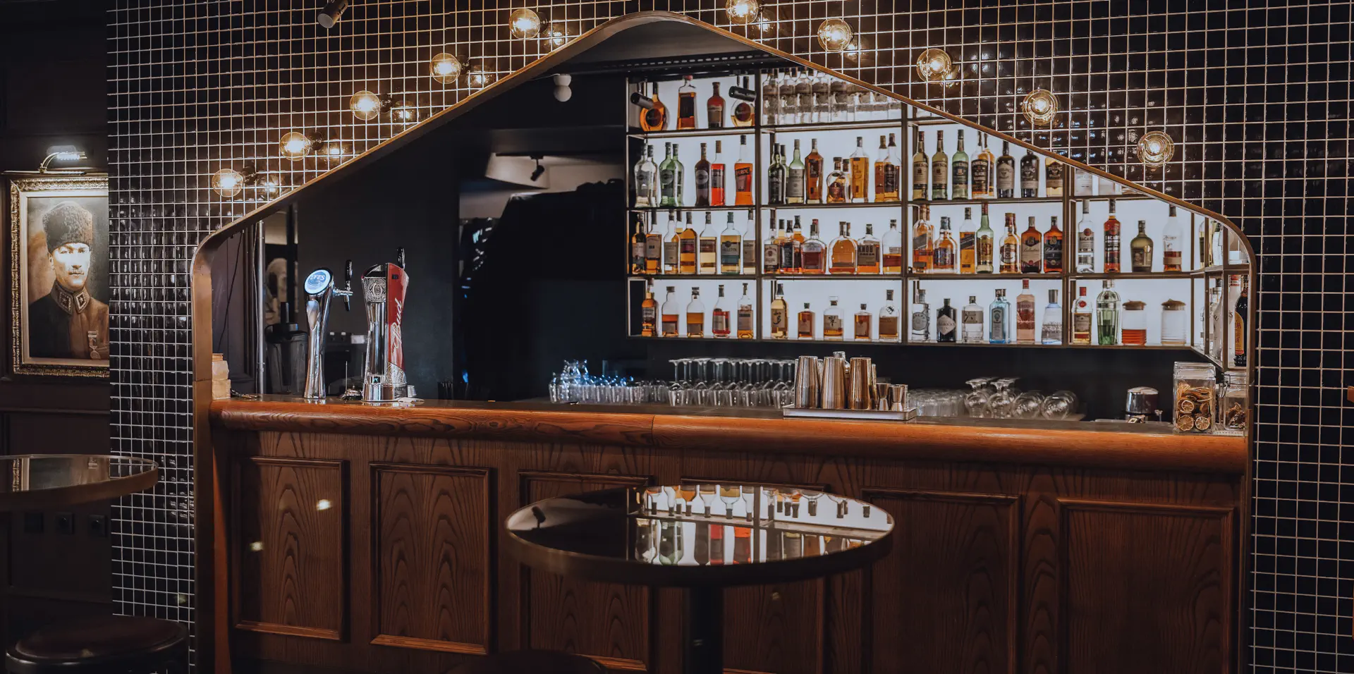 Magro Pub cindibekarchitects