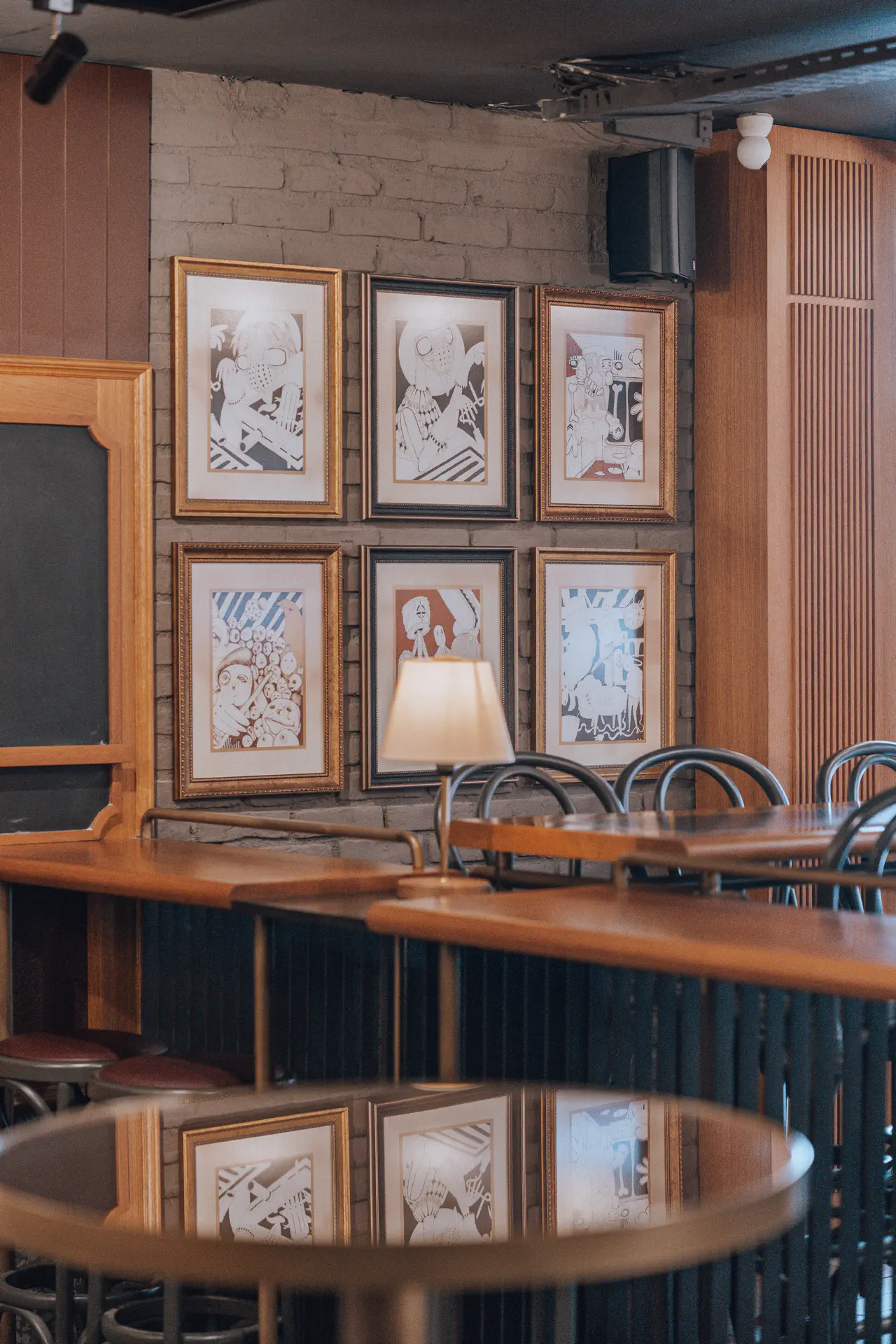 Magro Pub cindibekarchitects